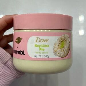 Dove x Crumbl Key Lime Pie Body Scrub — Pink